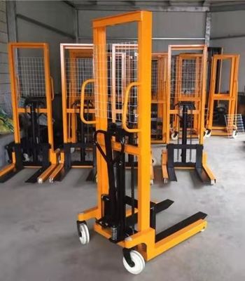 Xe nâng tay thủy lực