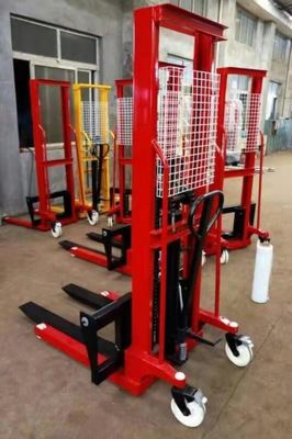 Xe nâng tay thủy lực